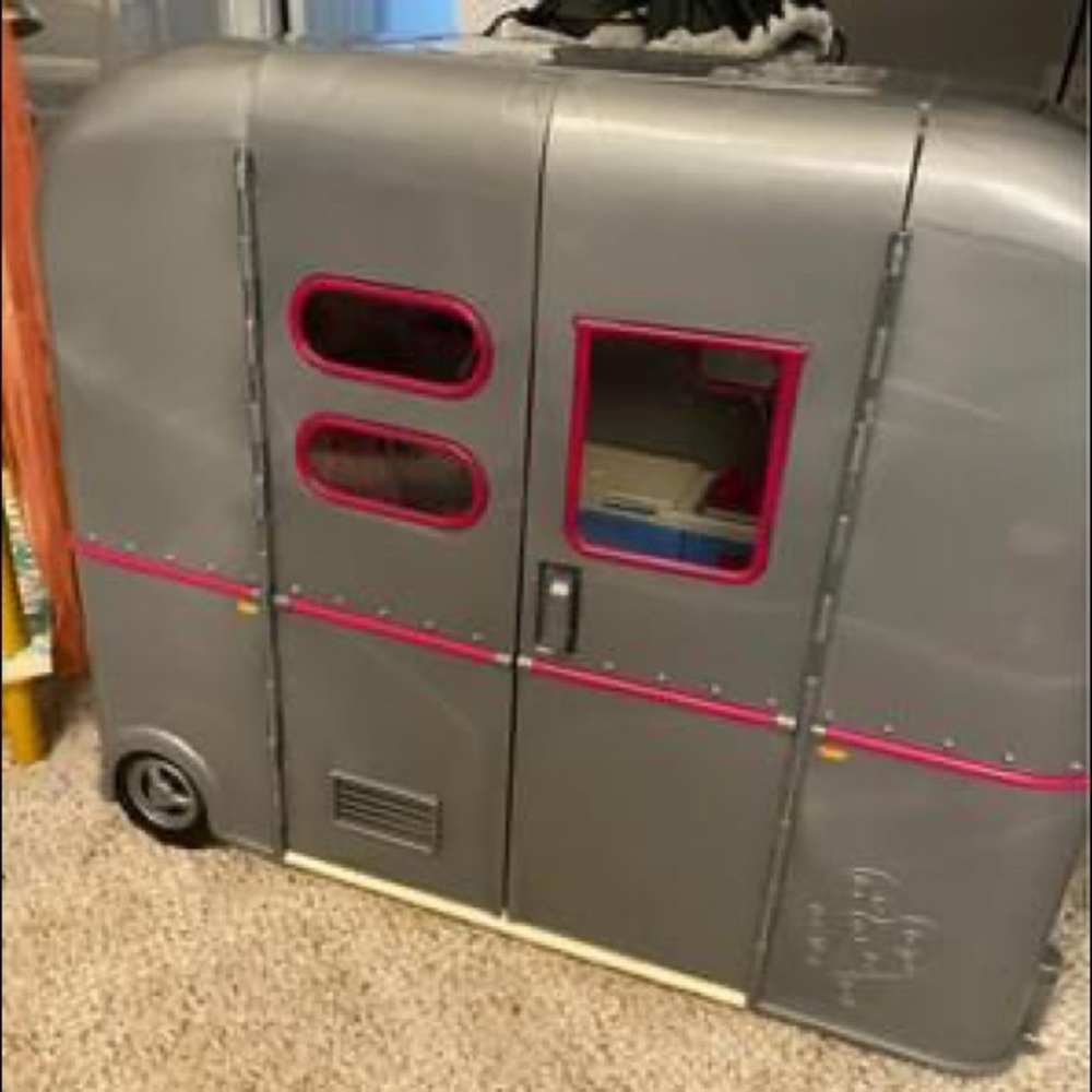 Doll Camper